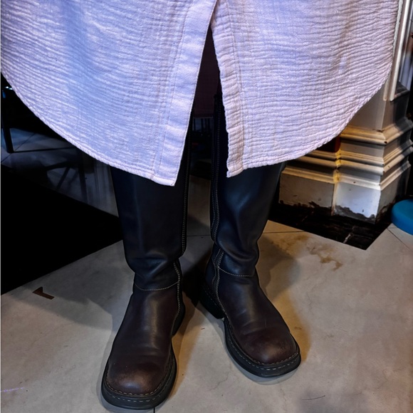 Born Handcrafted Leather Boots - Picture 9 of 10